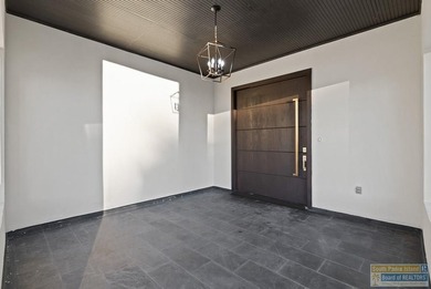 Incredible HOME with lake views on a golf course.Very desirable - photo 48