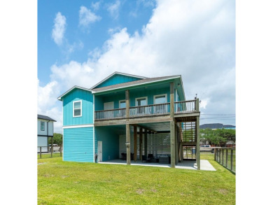 (private lake, pond, creek) Home Sale Pending in Rockport Texas