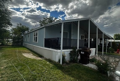 Spacious double wide is ready for your family! Located in one of - photo 9