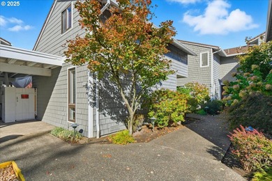 Lake Condo For Sale in Portland, Oregon
