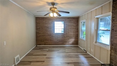 Welcome to 854 E 250th in beautiful Euclid, OH. This property is - photo 12