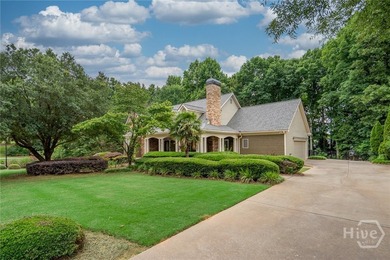 Beautiful 5-bedroom, 4.5-bath home located in the highly - photo 3