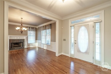 Beautiful 5-bedroom, 4.5-bath home located in the highly - photo 9