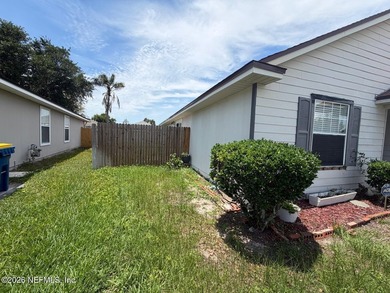 Welcome to this stunning one-story home featuring 3 bedrooms and - photo 3