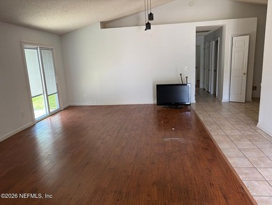 Welcome to this stunning one-story home featuring 3 bedrooms and - photo 8
