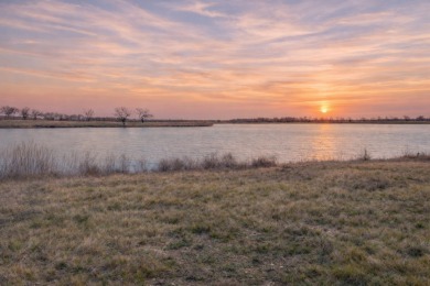300+ feet of shoreline on Lake Halbert/Magnolia! - photo 4