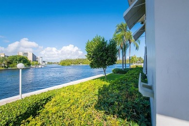 Experience the South Florida lifestyle in this tastefully - photo 7