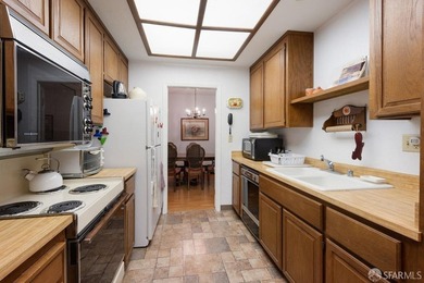 Situated in a lovely, wooded setting directly across from Stern - photo 17