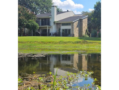 Lake Townhome/Townhouse For Sale in Carrollton, Texas