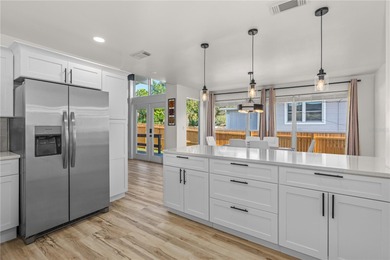 Beachside luxury awaits in this sought-after Ormond Beach - photo 25
