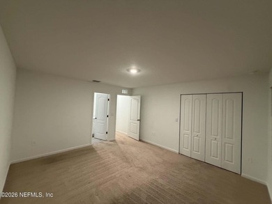 Welcome Home...beautifully maintained townhome offering just - photo 4