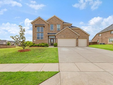 Welcome to this spacious and well-appointed home in Oak Point - photo 4