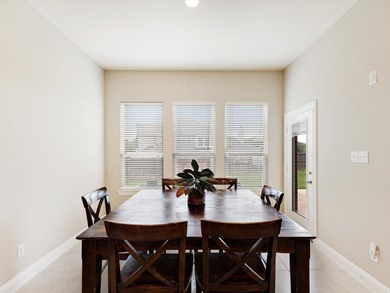 Welcome to this spacious and well-appointed home in Oak Point - photo 10