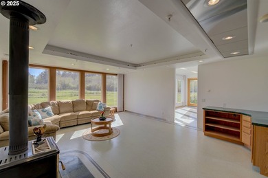 Ilwaco 3,600 sq ft custom house & garage, city water & sewer - photo 12