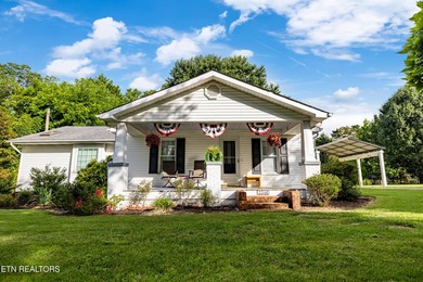 a charming cottage style home full of warmth, character, and - photo 4