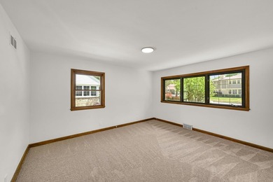 Spacious 4 bedroom, 2 full bathroom Cape Cod nestled on a - photo 18