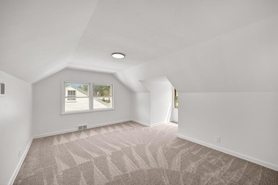 Spacious 4 bedroom, 2 full bathroom Cape Cod nestled on a - photo 23