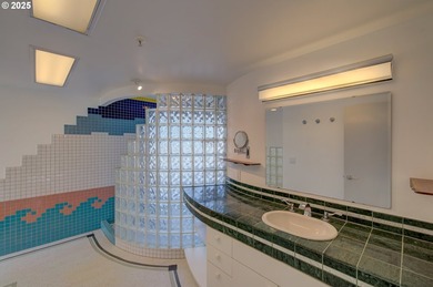 Ilwaco 3,600 sq ft custom house & garage, city water & sewer - photo 23