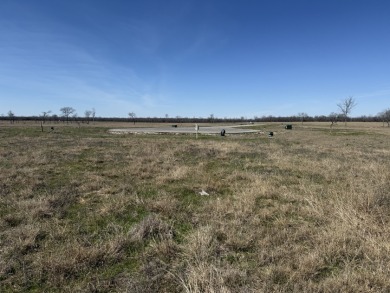 300+ feet of shoreline on Lake Halbert/Magnolia! - photo 15