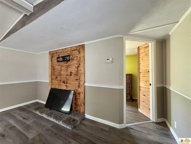 A budget-friendly mobile home on 0.27 acres inside city limits - photo 7