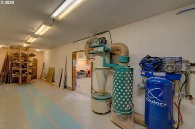 Ilwaco 3,600 sq ft custom house & garage, city water & sewer - photo 39