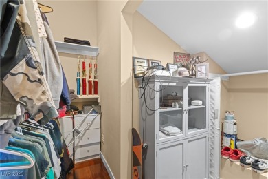 Welcome to your spacious new home! This stunning 5-bedroom