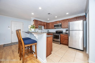 Wake up to stunning bayou views in one of the largest and - photo 8