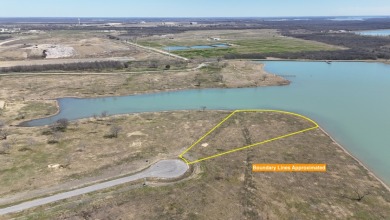 300+ feet of shoreline on Lake Halbert/Magnolia! - photo 11