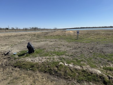 300+ feet of shoreline on Lake Halbert/Magnolia! - photo 14