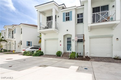 Cape Coral Area Townhome/Townhouse For Sale in Cape Coral Florida