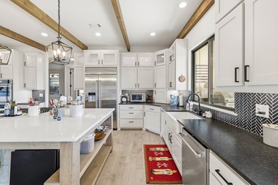 Experience luxury living in this magnificent one-story 4-bedroom - photo 19