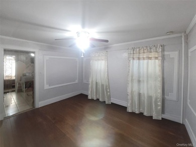 Welcome to this charming Richmond Hill residence ideally located - photo 5