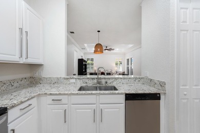 Welcome to this charming CORNER UNIT 2-bedroom, 2-bathroom villa - photo 6