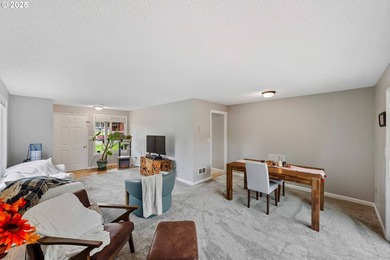 Location, location, location! Single level ranch style home with - photo 7