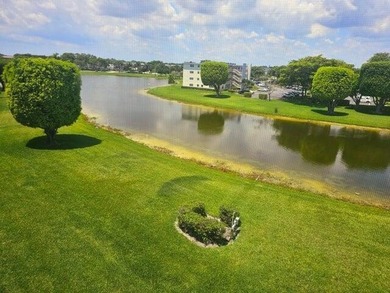 Lake Condo For Sale in Boca Raton, Florida