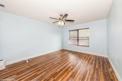 Stunning *2018* Newer Construction! 2 bed, 2.5 bath, fee simple - photo 8