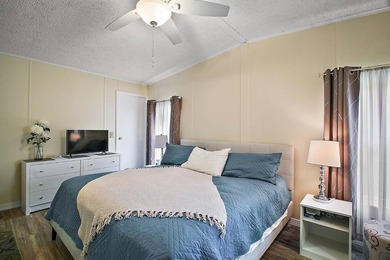 Nestled within the desirable Lake Griffin Habor, a vibrant - photo 13