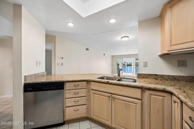 Located in the heart of Old Ponte Vedra, this beautifully - photo 15