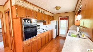 Welcome to 3088 Finney Road, Glasgow, KY-a beautiful ranch-style - photo 5