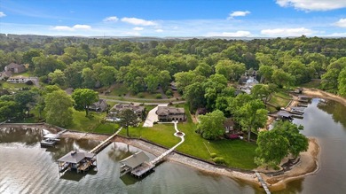 Welcome to 4919 Bal Harbor Circle! Perfectly positioned on the - photo 41