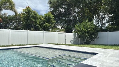 Completely renovated 4-bedroom, 2-bath home with a stunning - photo 5