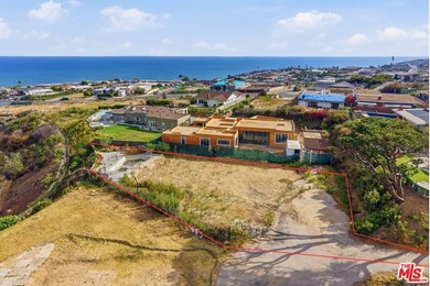 3442 Cloudcroft Dr, Malibu is uniquely positioned on a 15,278 - photo 5
