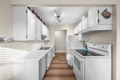 Welcome to Fairview living at its finest--this beautifully - photo 12