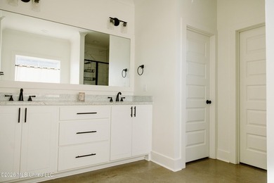 Beautiful Like-New Home on Quiet Cul-de-Sac Located within the - photo 19