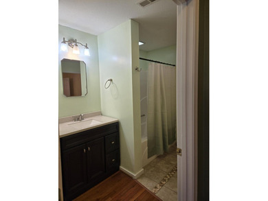 SELLER SAYS SELL DUE TO ONGOING MEDICAL ISSUES MOVE-IN READY + - photo 22