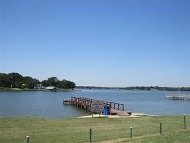 LAKE PROPERTY ON LAKE BONHAM! THIS BEAUTIFUL DOUBLE LOT OF .785 - photo 3