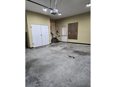 SELLER SAYS SELL DUE TO ONGOING MEDICAL ISSUES MOVE-IN READY + - photo 33