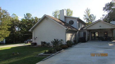 SELLER SAYS SELL DUE TO ONGOING MEDICAL ISSUES MOVE-IN READY + - photo 36