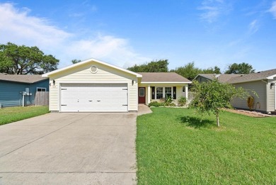 Lake Home Sale Pending in Rockport, Texas