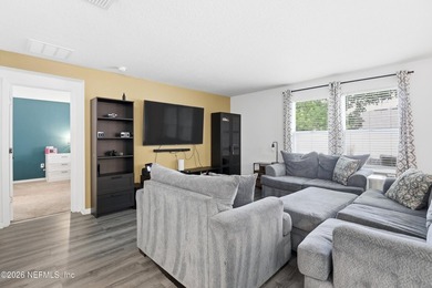 Discover this charming 4-bedroom, 2-bathroom home equipped with - photo 6
